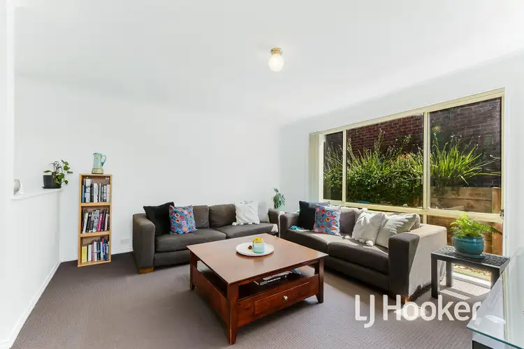 Second view of Homely unit listing, 6/5 Glenda Court, Pakenham VIC 3810