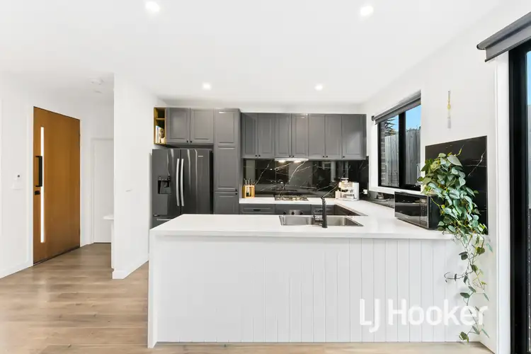 Sixth view of Homely unit listing, 2/117 Oaktree Drive, Hampton Park VIC 3976