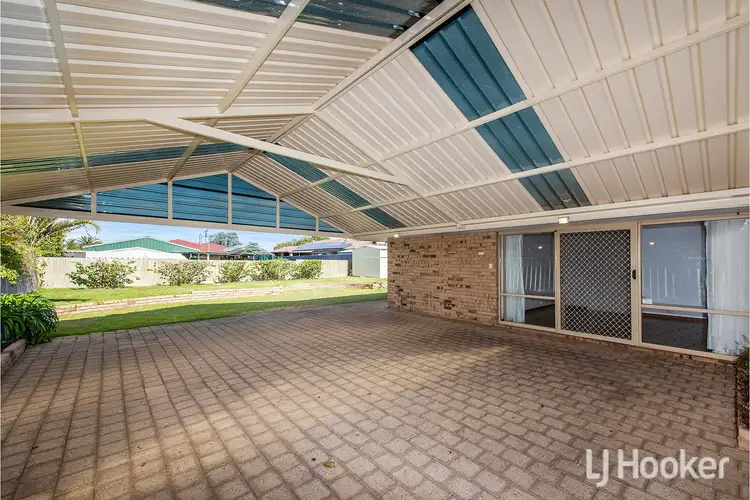 18 Shearwater Way, Gosnells WA 6110