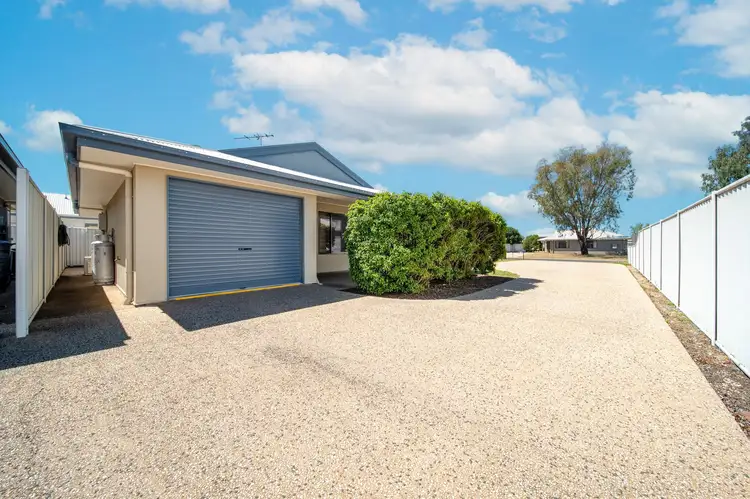 2/23 Desgrand Street, Emerald QLD 4720