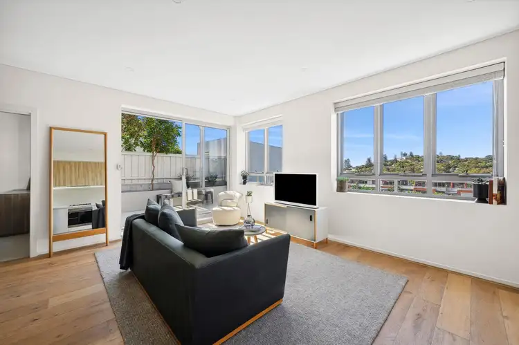 Sixth view of Homely apartment listing, 304/3 Seaview Avenue, Newport NSW 2106