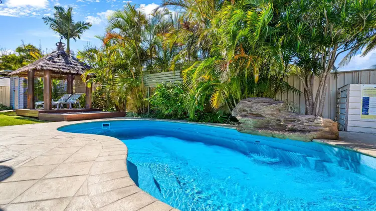 13 Shantull Drive, Wallabi Point NSW 2430