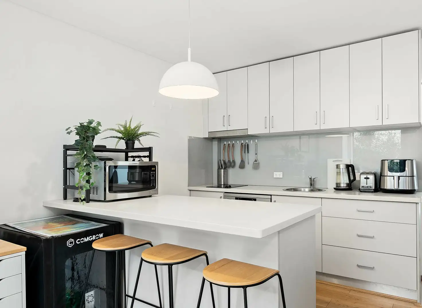 Main view of Homely unit listing, 5/96 Ocean Street, Narrabeen NSW 2101