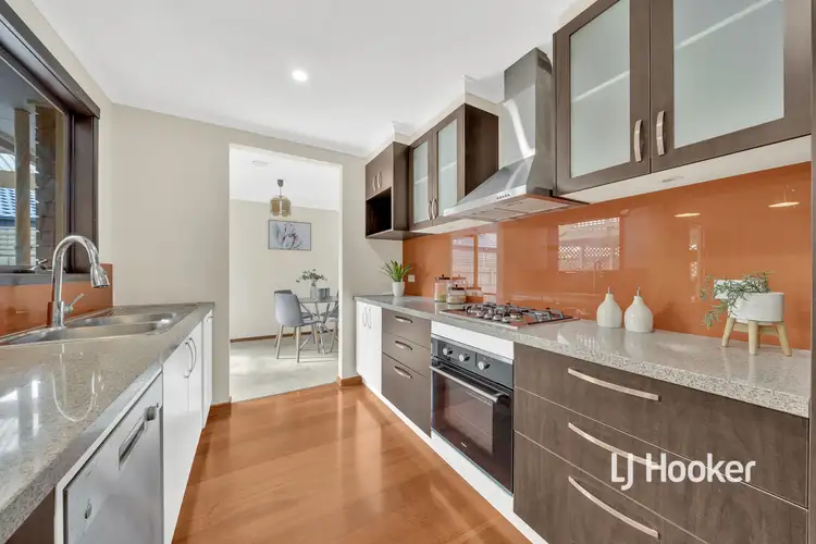Sixth view of Homely house listing, 2 Eskdale Court, Narre Warren VIC 3805