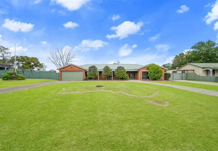 42 Eagleview Road, Minto NSW 2566