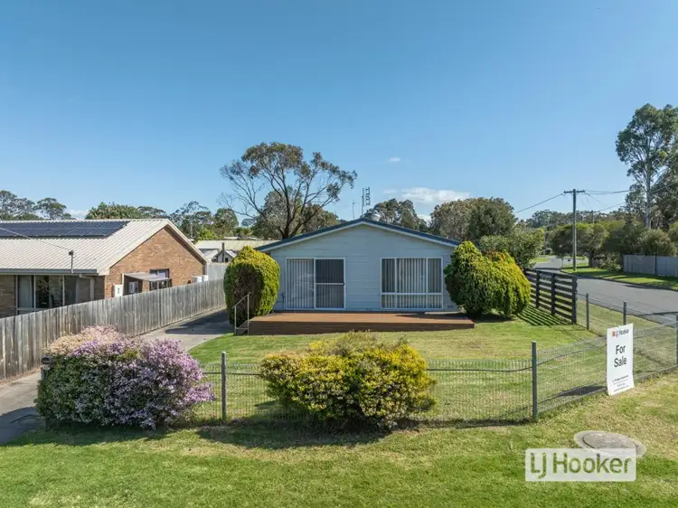 12 Bay Road, Eagle Point VIC 3878