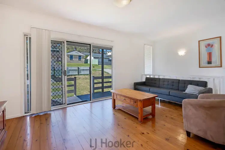 Second view of Homely house listing, 28 Carlisle Row, Fishing Point NSW 2283