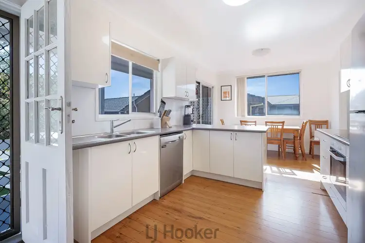 Sixth view of Homely house listing, 28 Carlisle Row, Fishing Point NSW 2283