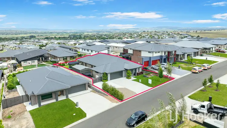 Second view of Homely house listing, 5 Cain Drive, Kelso NSW 2795