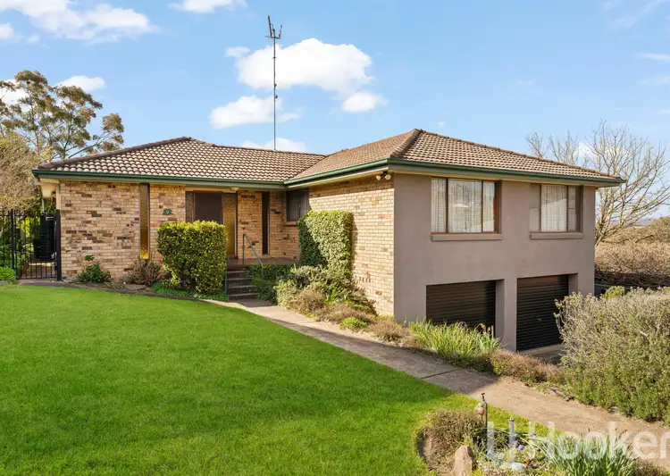 9 De Lisle Place, West Bathurst NSW 2795