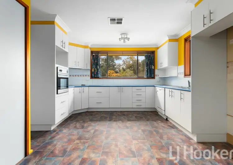 Sixth view of Homely house listing, 9 De Lisle Place, West Bathurst NSW 2795