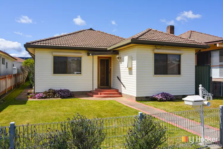 39 Enfield Avenue, Lithgow NSW 2790