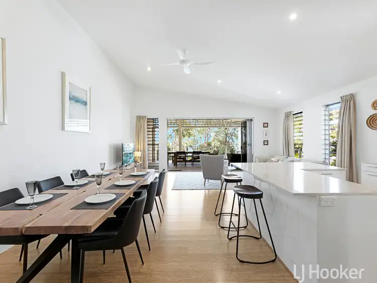 Fifth view of Homely unit listing, Unit 4/541 Esplanade, Urangan QLD 4655