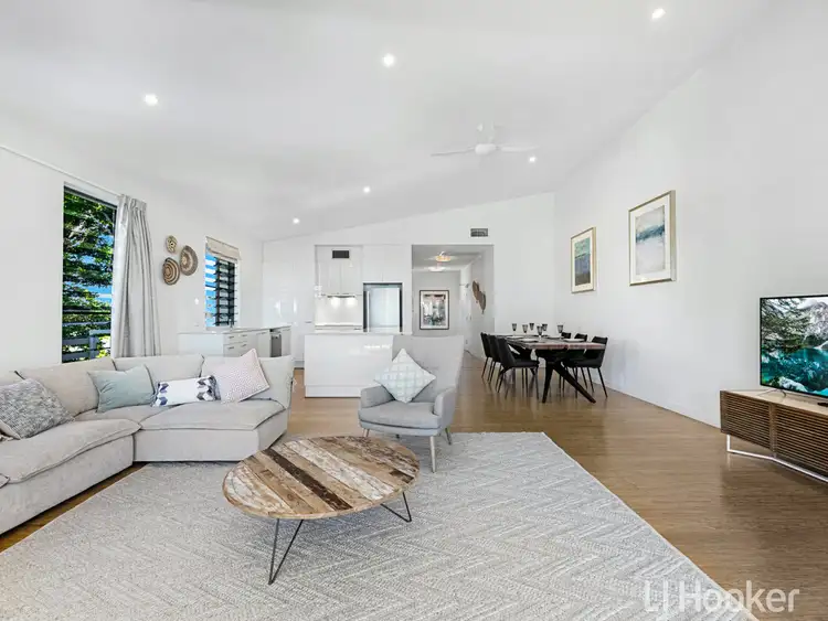 Sixth view of Homely unit listing, Unit 4/541 Esplanade, Urangan QLD 4655