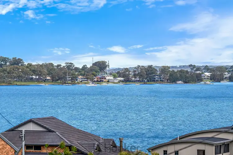 29 Sealand Road, Fishing Point NSW 2283