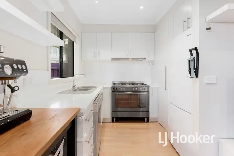 Fourth view of Homely townhouse listing, 8/30 Central Road, Hampton Park VIC 3976