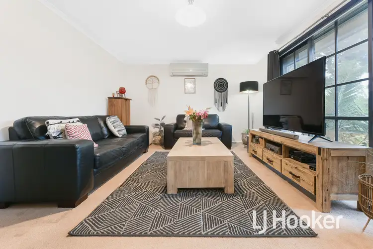 Second view of Homely house listing, 2 Dalvana Court, Hampton Park VIC 3976