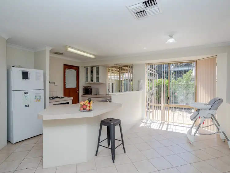 Fourth view of Homely house listing, 8 Oriole Way, Thornlie WA 6108