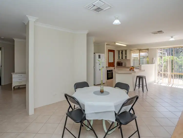 Sixth view of Homely house listing, 8 Oriole Way, Thornlie WA 6108
