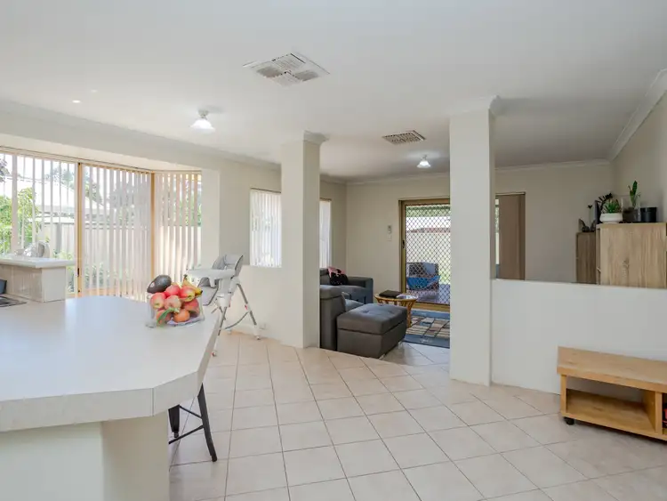 Seventh view of Homely house listing, 8 Oriole Way, Thornlie WA 6108