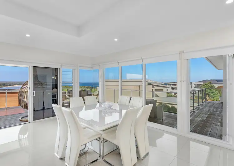 6 Myalup Court, Red Head NSW 2430