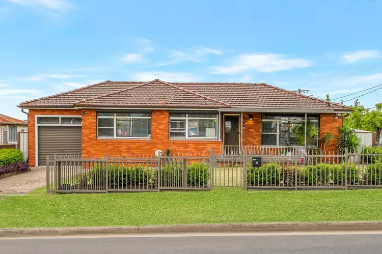 8 Granville Street, Fairfield Heights NSW 2165
