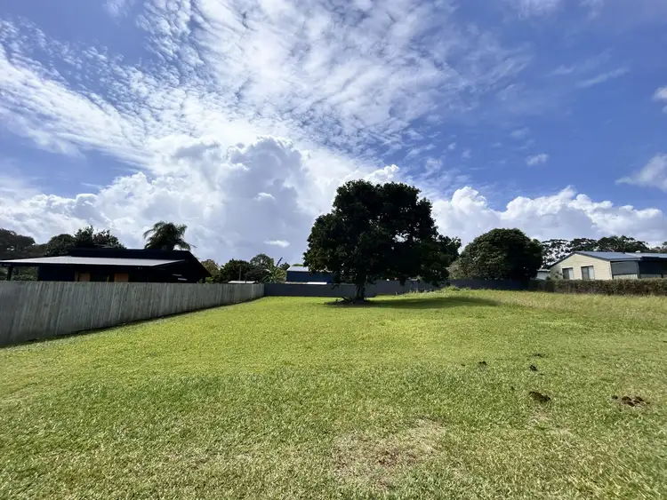 38 Lonicera Street, Macleay Island QLD 4184