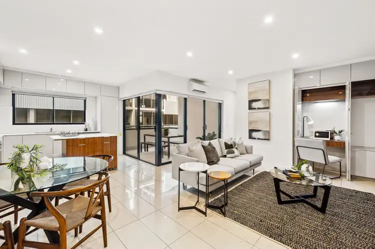 128/21 Masters Street
