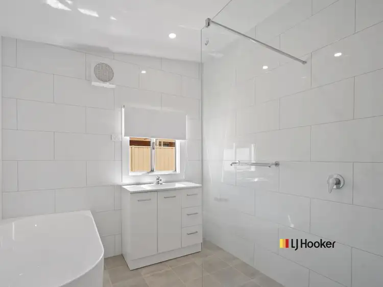 Fifth view of Homely house listing, 28 Ellengerah Street, Narromine NSW 2821