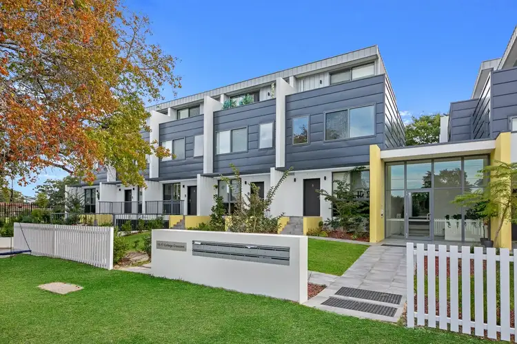 8/15 College Cresent, St Ives NSW 2075