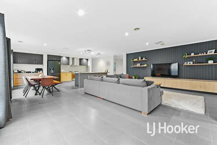 Second view of Homely house listing, 14 Sweet Pea Drive, Pakenham VIC 3810