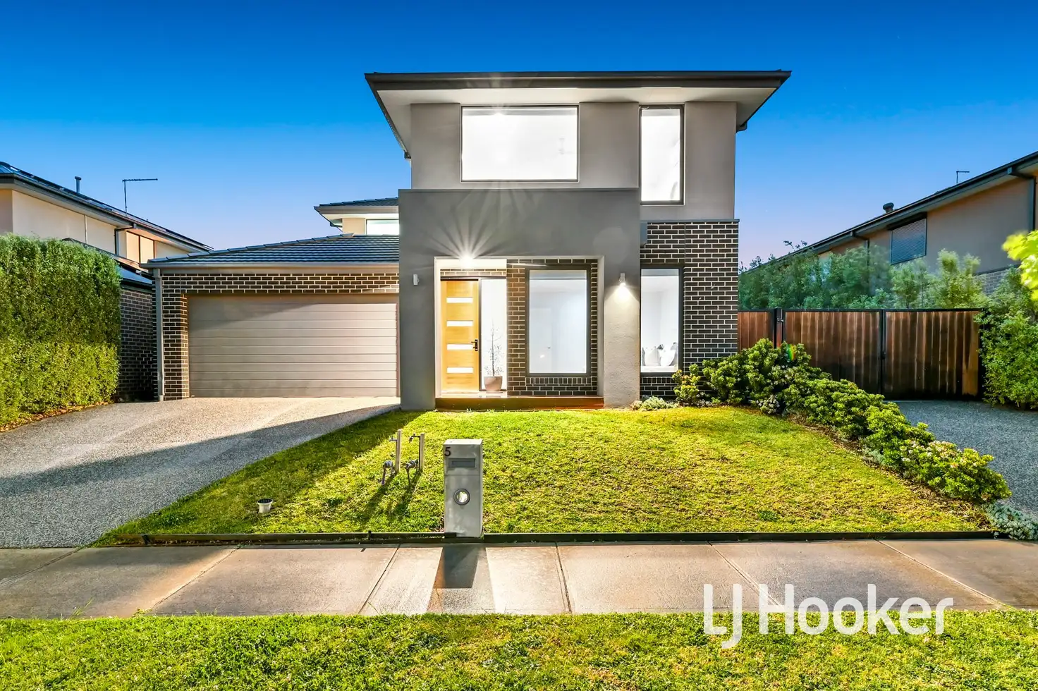 Main view of Homely house listing, 5 Medlow Way, Clyde North VIC 3978
