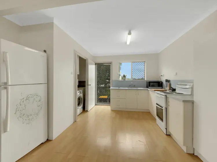 Fifth view of Homely unit listing, Unit 1/4 Elizabeth Street, Tannum Sands QLD 4680