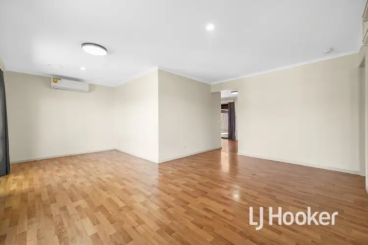 Fifth view of Homely house listing, 8 Ellindale Close, Hampton Park VIC 3976