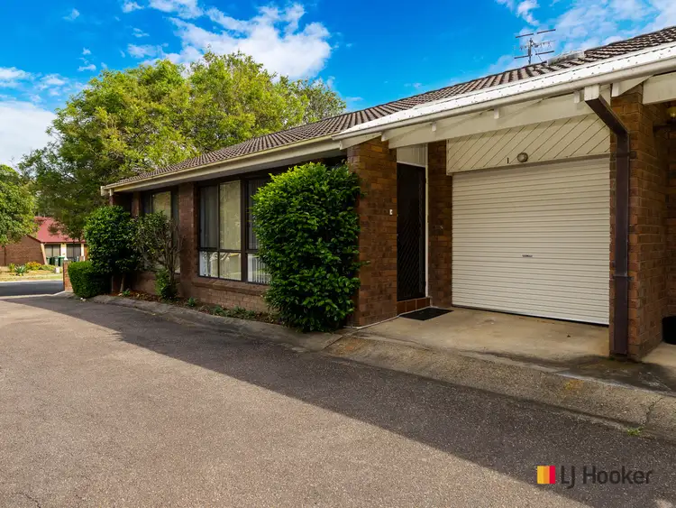1/4 Eric Fenning Drive, Surf Beach NSW 2536