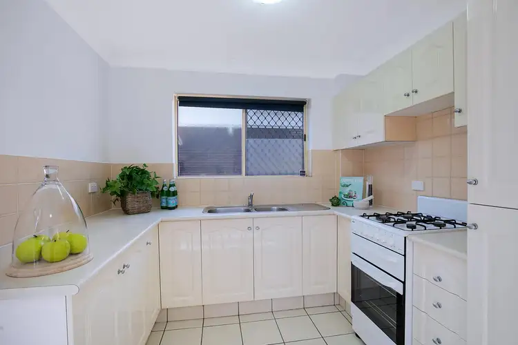Fifth view of Homely apartment listing, 5/37 Vera Street, Greenslopes QLD 4120