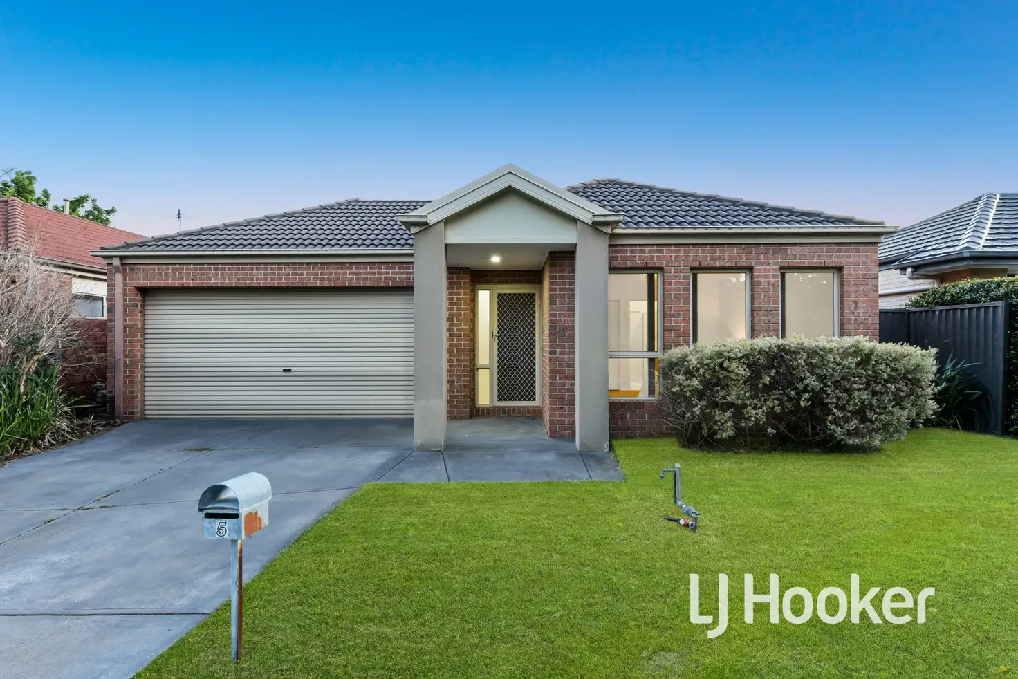 Main view of Homely house listing, 5 Sarton Link, Pakenham VIC 3810