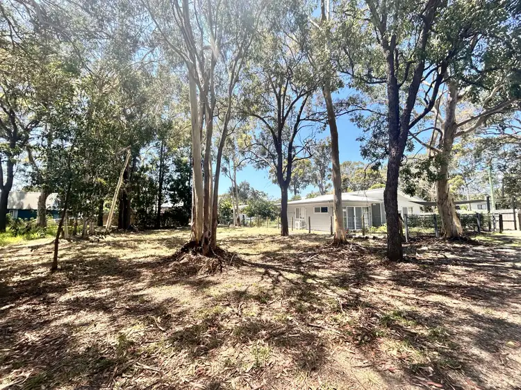3 Tingara Street, Macleay Island QLD 4184