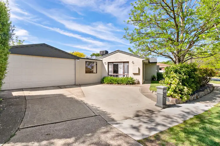 16 Lance Hill Avenue, Dunlop ACT 2615