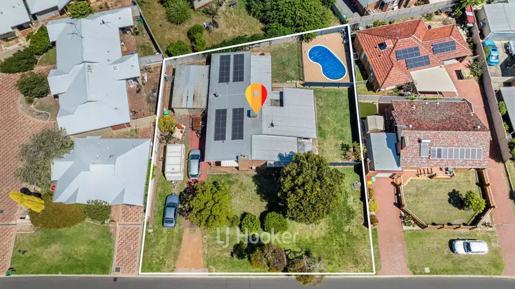 171 Clarke Street East, Carey Park WA 6230