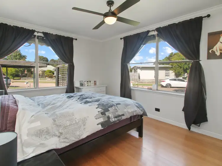 Sixth view of Homely house listing, 1 Flett Court, East Bairnsdale VIC 3875