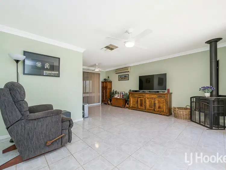 Fifth view of Homely house listing, 11 Serena Grove, Mount Nasura WA 6112