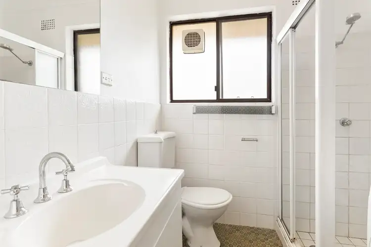 Fifth view of Homely apartment listing, 8/10 Ronald Avenue, Freshwater NSW 2096