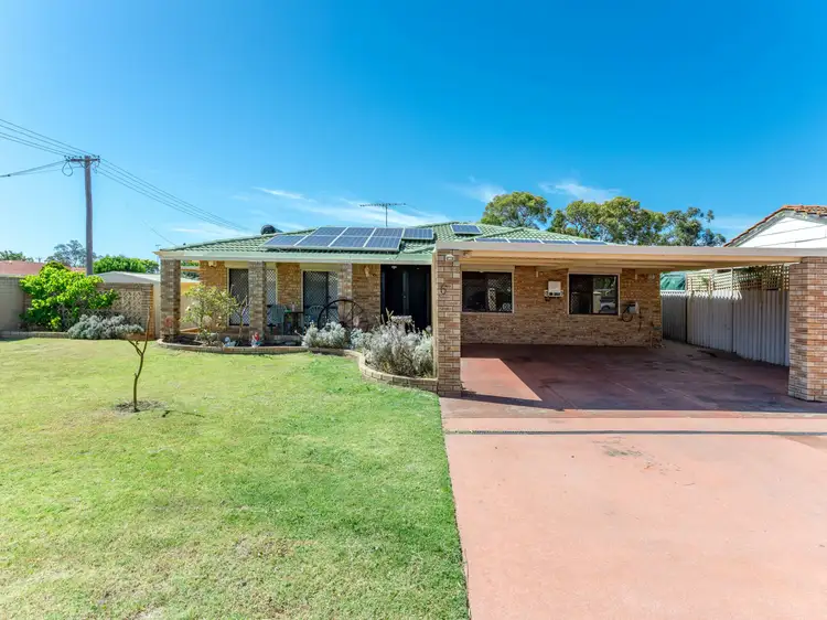 Second view of Homely house listing, 6 Shillington Way, Thornlie WA 6108
