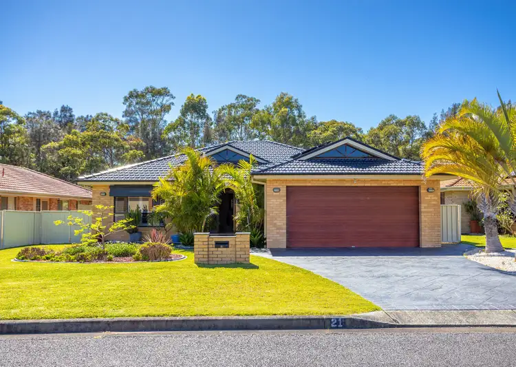 21 Ivy Crescent, Old Bar NSW 2430
