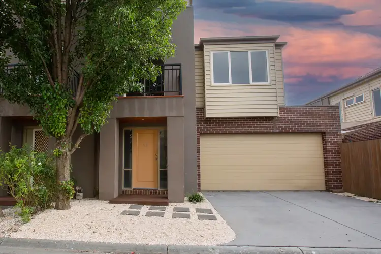 25 Tilbavale Close
