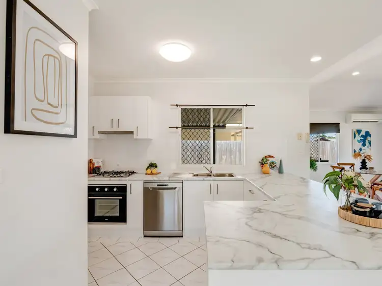 Fifth view of Homely house listing, 2 Jarrad Close, Mooroobool QLD 4870