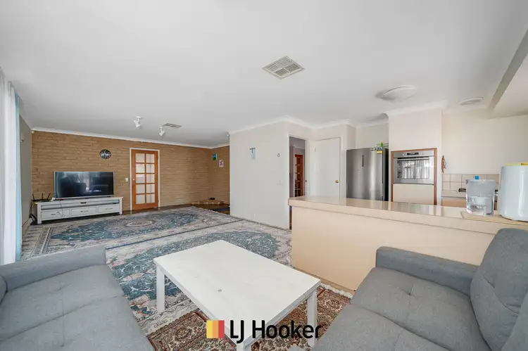 Fifth view of Homely house listing, 2 Varina Court, Alexander Heights WA 6064