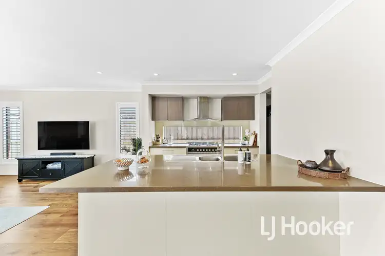Sixth view of Homely house listing, 13 Mantello Street, Lyndhurst VIC 3975