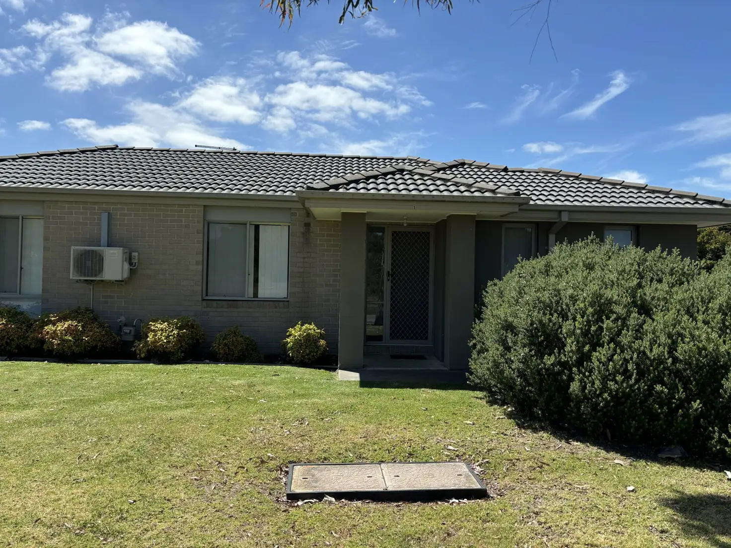 Main view of Homely unit listing, 1/30 Sir Thomas Drive, Pakenham VIC 3810